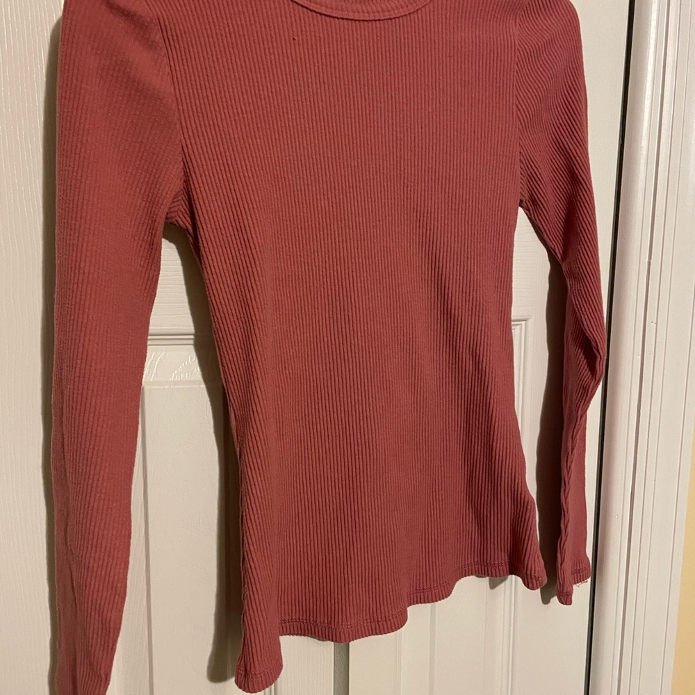 Old Navy Ribbed Long Sleeve Top (2)